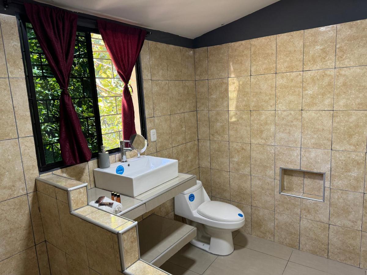 El Mangal B&B Suchitoto المظهر الخارجي الصورة
